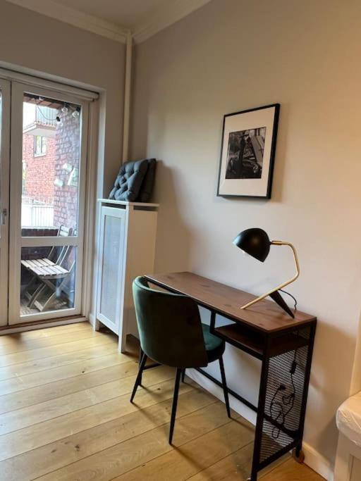Cozy Apartment In Christianshavn W Two Balconies. Копенхаген Екстериор снимка