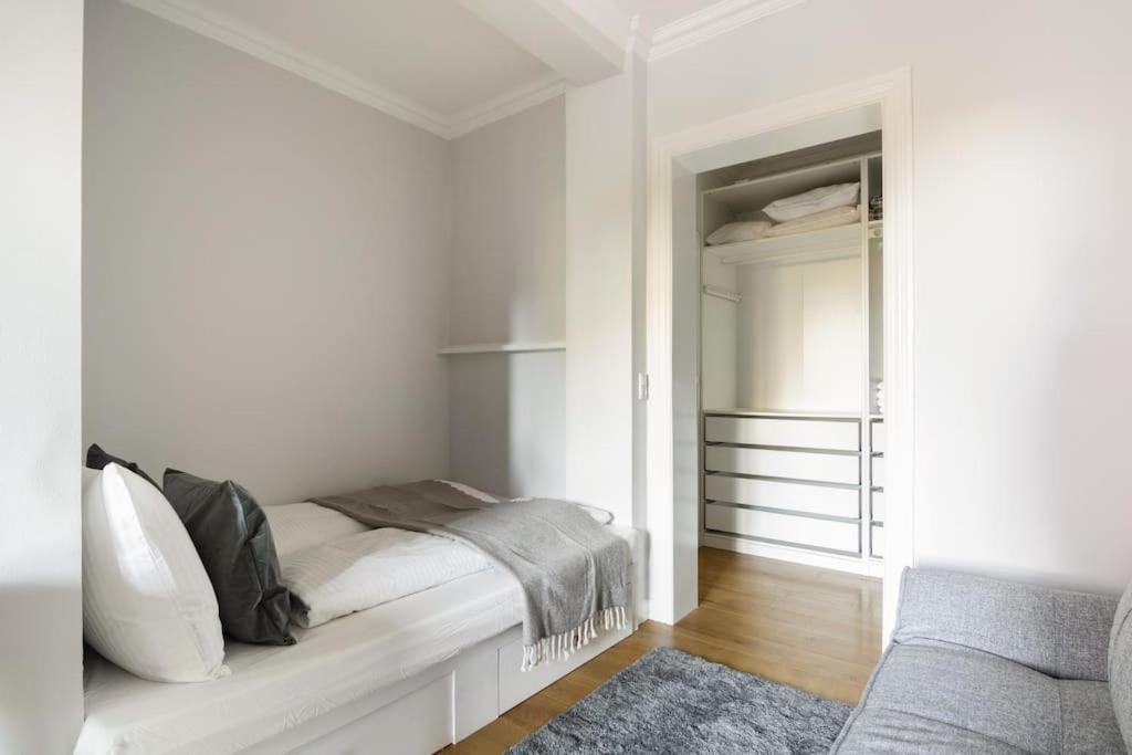 Cozy Apartment In Christianshavn W Two Balconies. Копенхаген Екстериор снимка